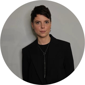 Pro-реставрации фронтальных зубов